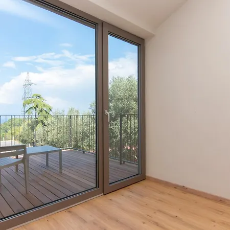 Adelis By Locap Group