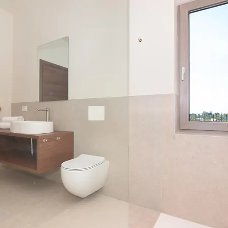 Adelis By Locap Group