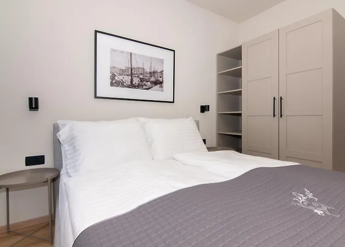 Adelis By Locap Group *