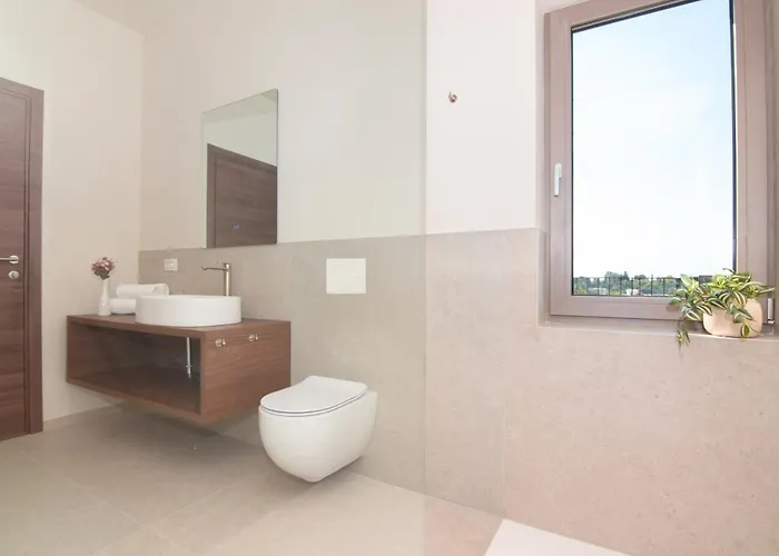 Adelis By Locap Group