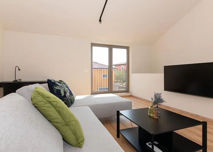 Adelis By Locap Group