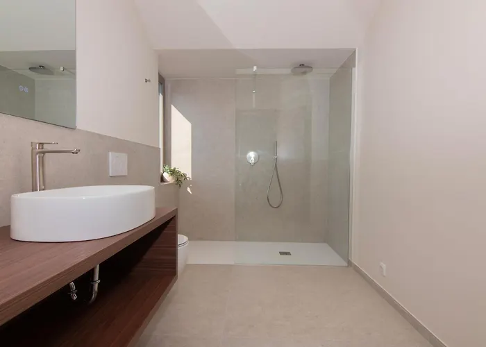 Adelis By Locap Group