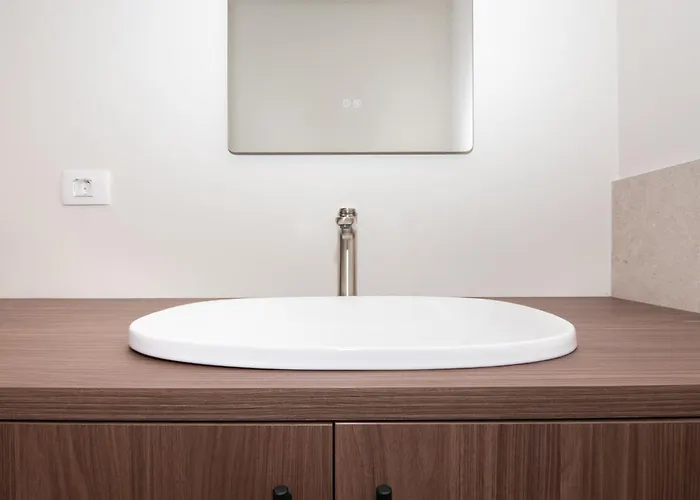 Adelis By Locap Group